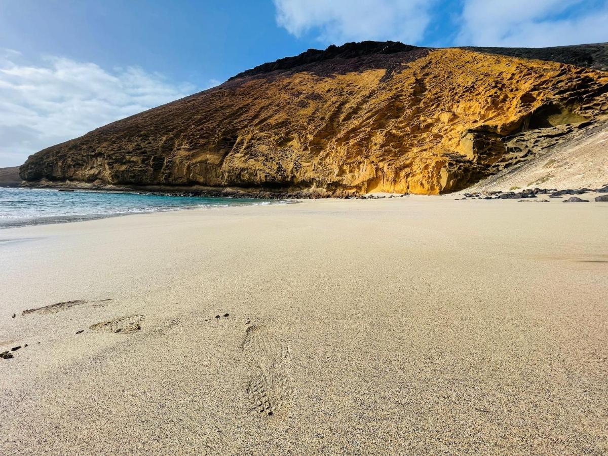 Evita Beach Suites Exclusivas Caleta de Sebo Eksteriør bilde
